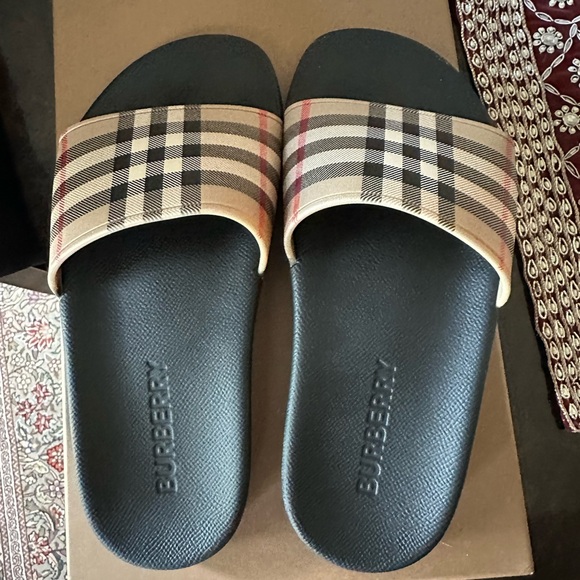 Burberry Check Pattern Men's Slides - Picture 1 of 8